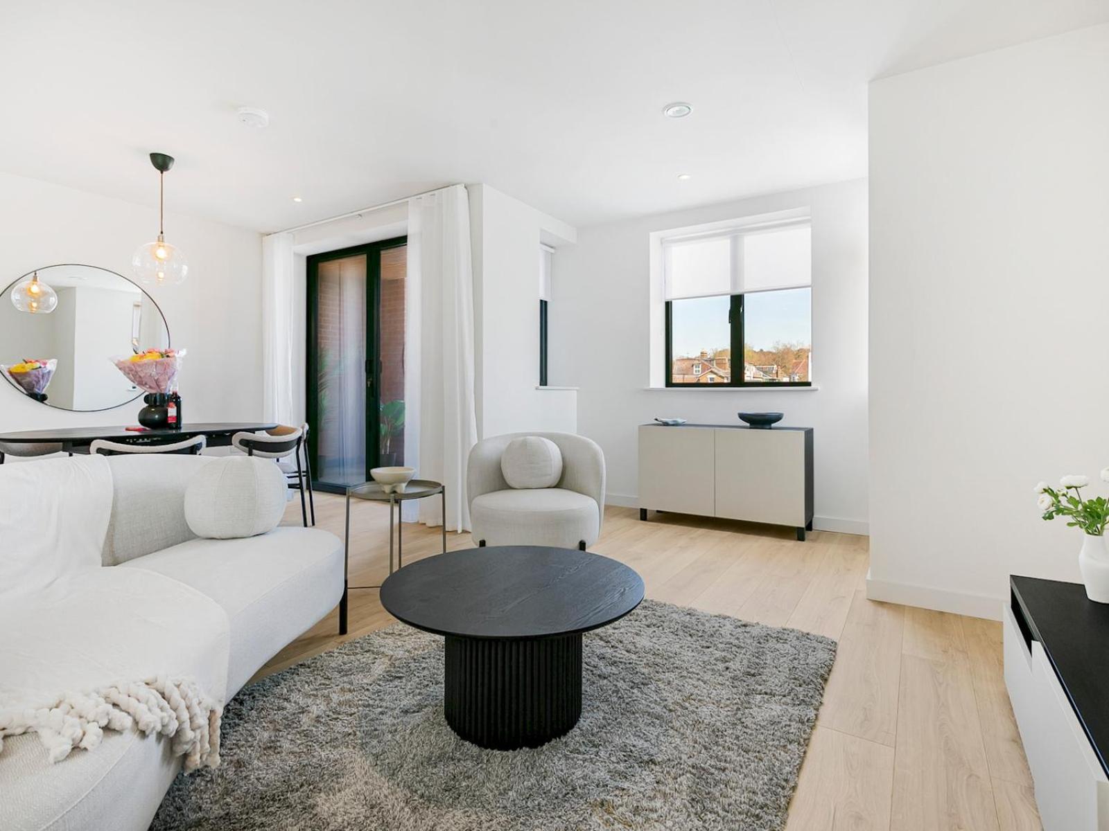 Pass The Keys Chic 3-bedroom Retreat With Private Balcony Appartement *
