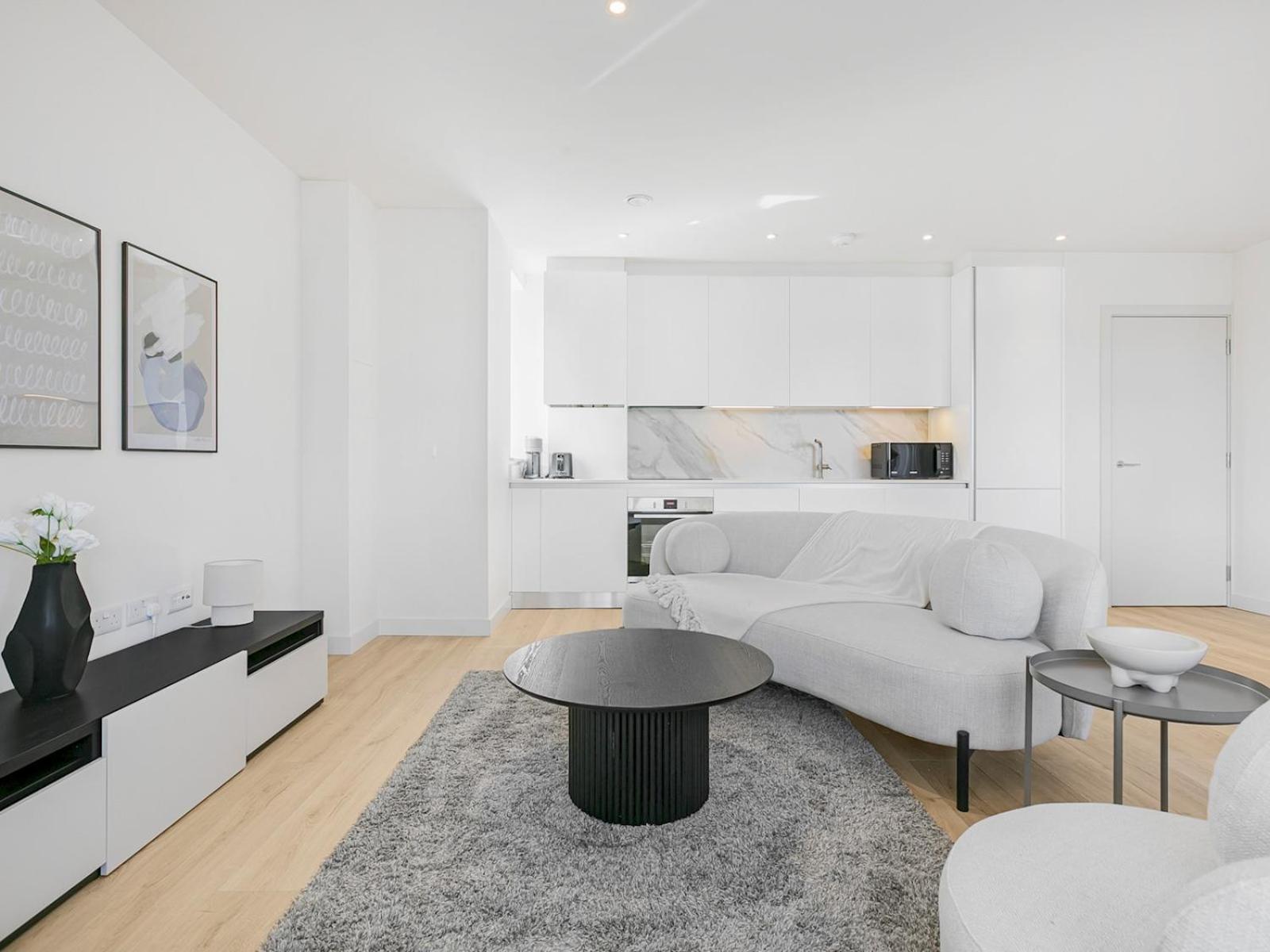 Apartamento Pass The Keys Chic 3-bedroom Retreat With Private Balcony *
